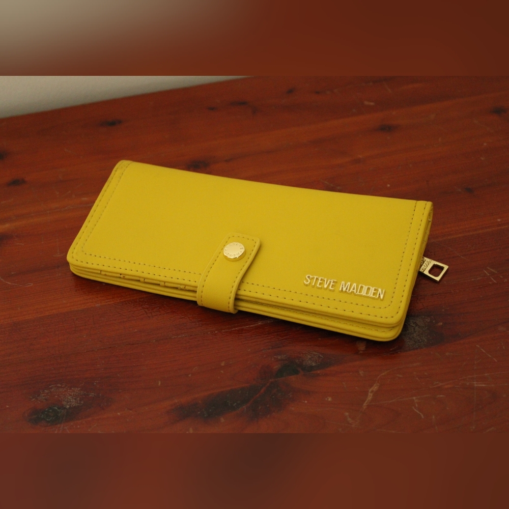 Steve Madden Yellow Wallet